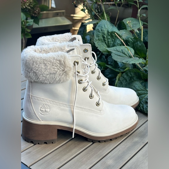 Pristine Timberland Women's Cream Fur-Lined Winter Boots - Picture 1 of 7